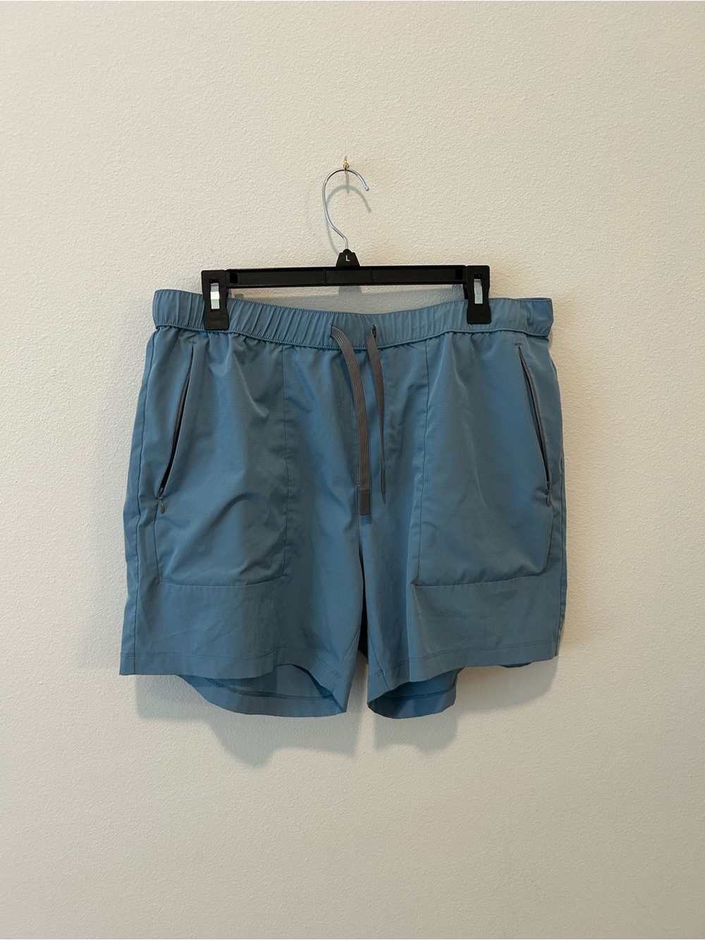 Men's Athletic Drawstring Shorts in Dusty Blue